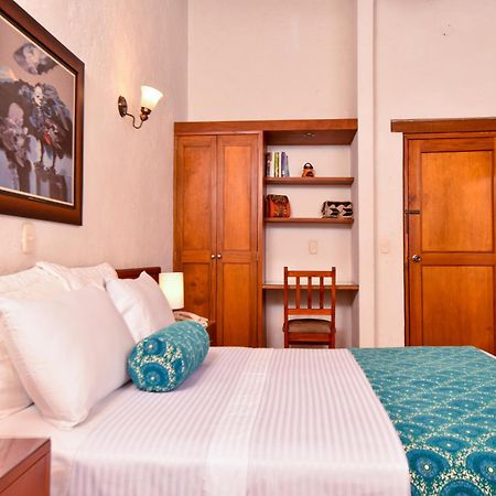 La Campana Hotel Boutique Medellin Bagian luar foto